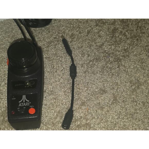 Atari 2600 Paddle Plug N Play 13-In-1 Dual 2 Player TV Game by Jakks (2004) - Picture 4 of 6